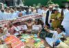 राहुल की अगुवाई में विपक्षी दलों ने महंगाई को लेकर संसद परिसर में धरना दिया