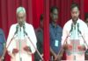 बिहार में सरकार नई, CM वही, नीतीश कुमार ने ली शपथ, तेजस्वी बने उपमुख्यमंत्री